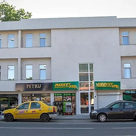 Km 0 Aparthotel *